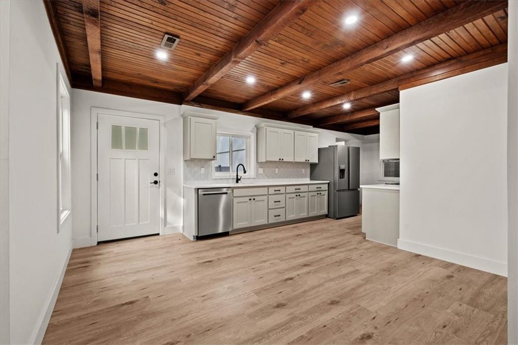 Photo 5 of 5058 Comanche Lane