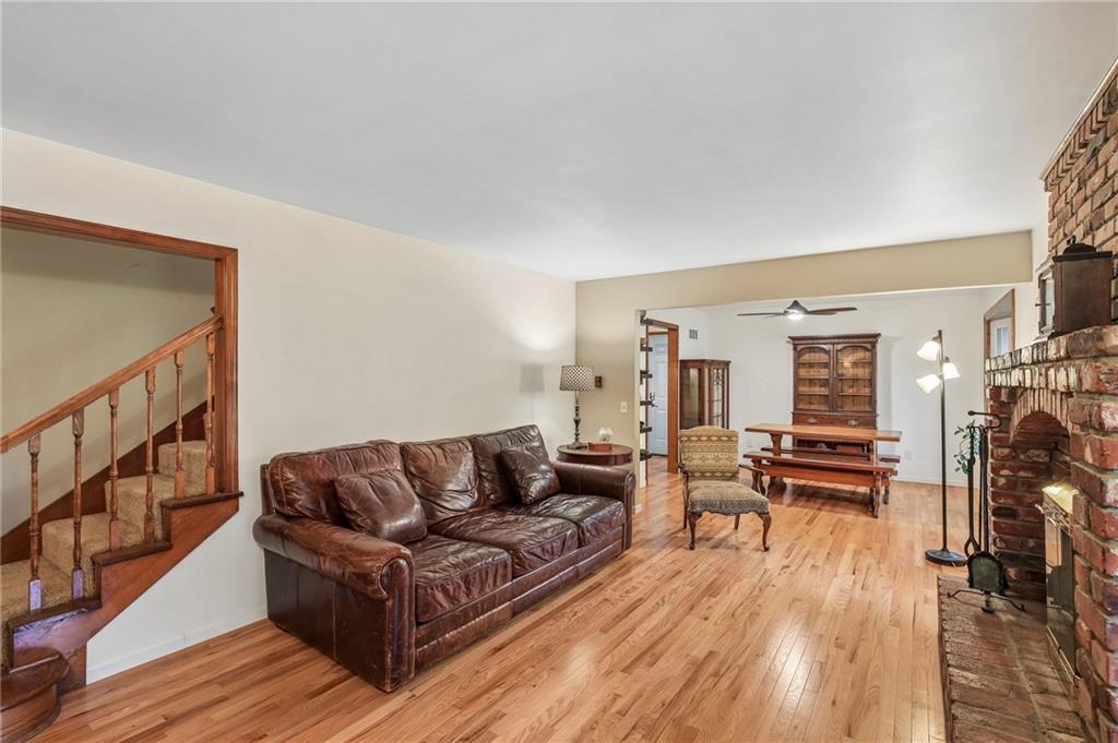 Photo 6 of 21629 Green Road