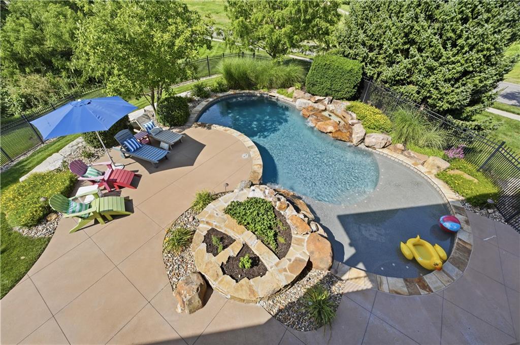 Photo of 9162 COTTONWOOD CANYON Drive