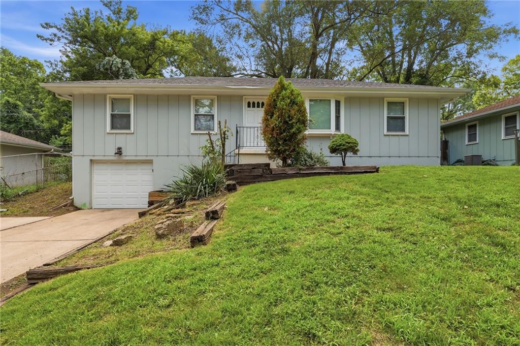Photo 3 of 11016 Herrick Avenue