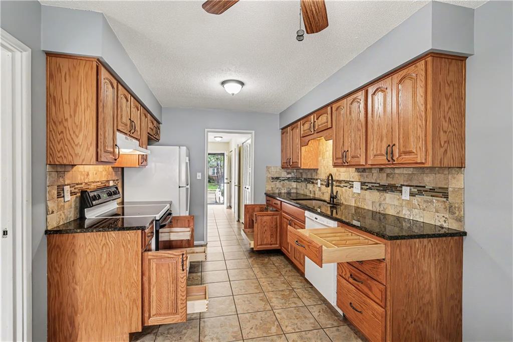 Photo 7 of 8320 Hadley Street