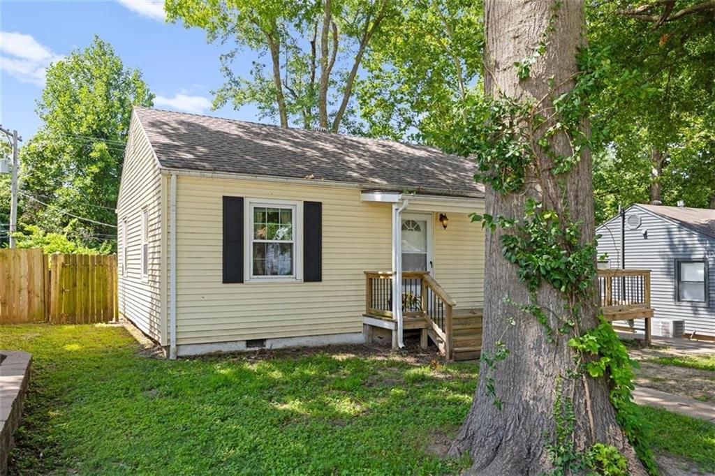 Photo 4 of 1225 43rd Street