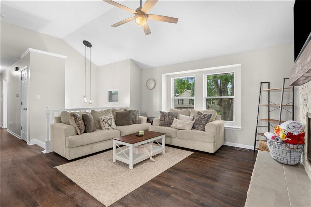 Photo 5 of 1604 S Concord Court