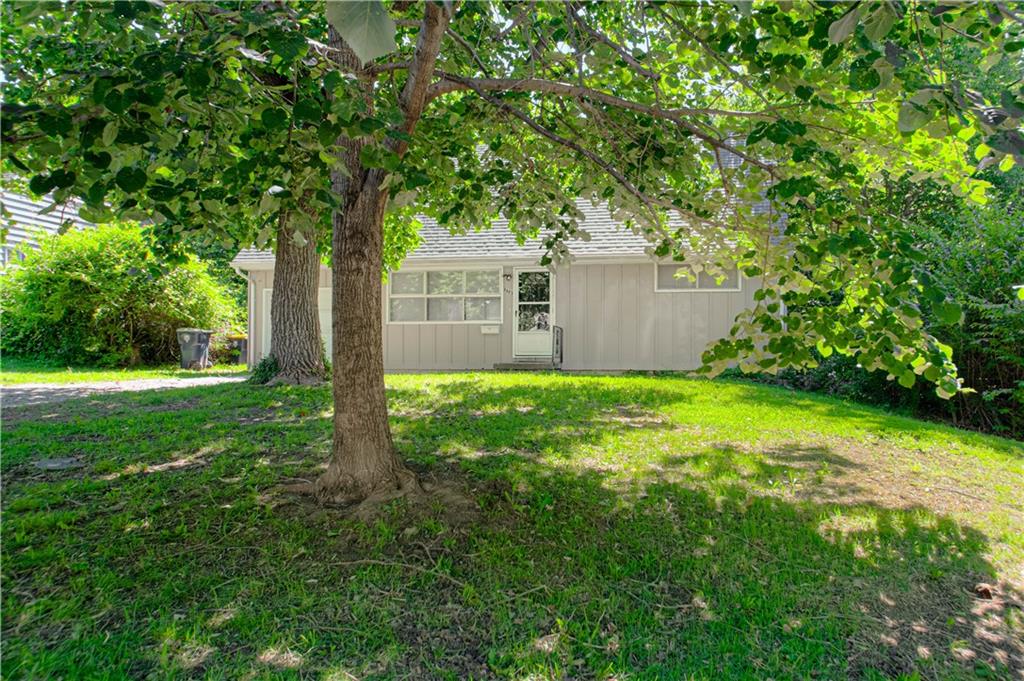 Photo 3 of 8603 Corrington Avenue