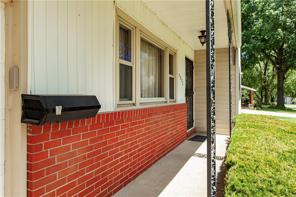 Photo 5 of 9806 E 77th Street