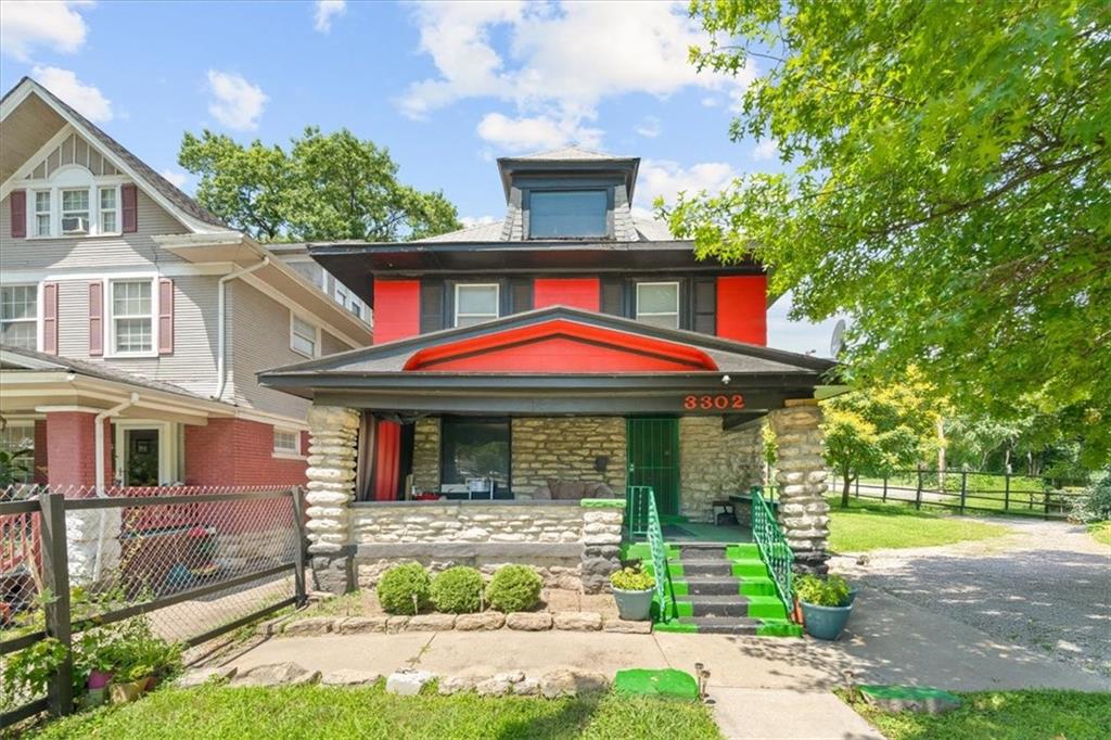 Photo 3 of 3302 Prospect Avenue