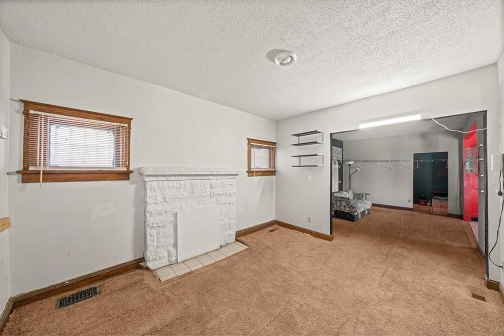 Photo 5 of 3302 Prospect Avenue