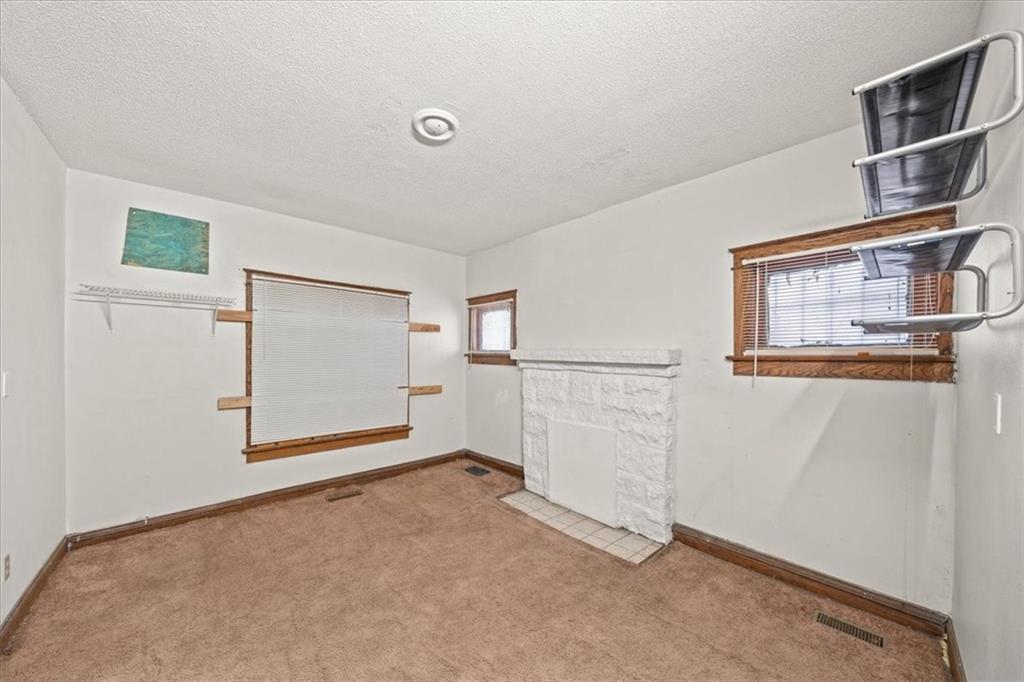 Photo 7 of 3302 Prospect Avenue