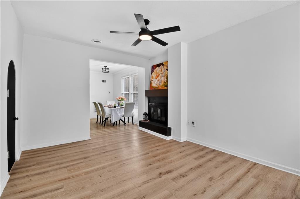 Photo 5 of 838 Sandusky Avenue