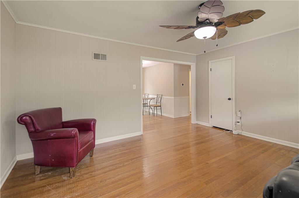 Photo 4 of 2418 NE PURSELL Road