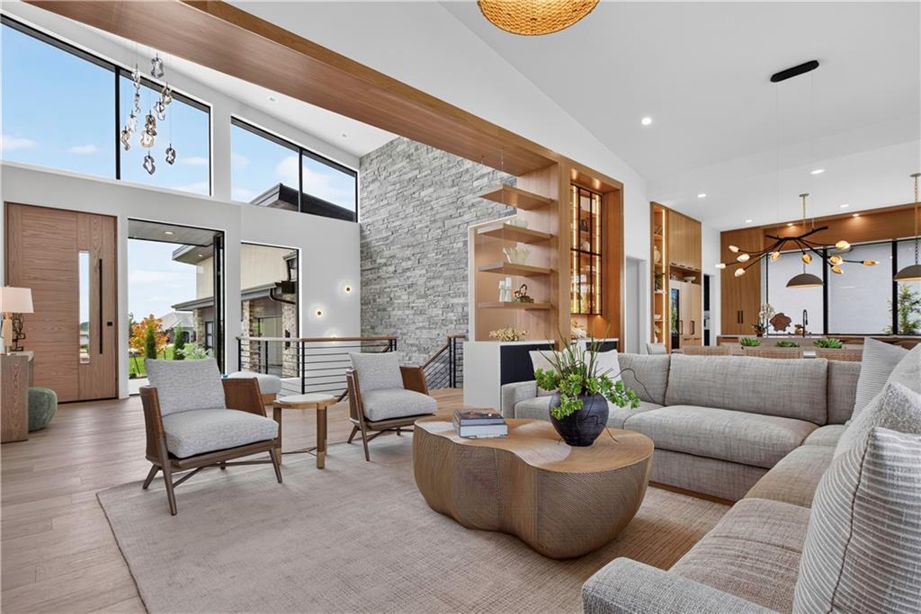 Photo 6 of 15919 Glenfinnan Way