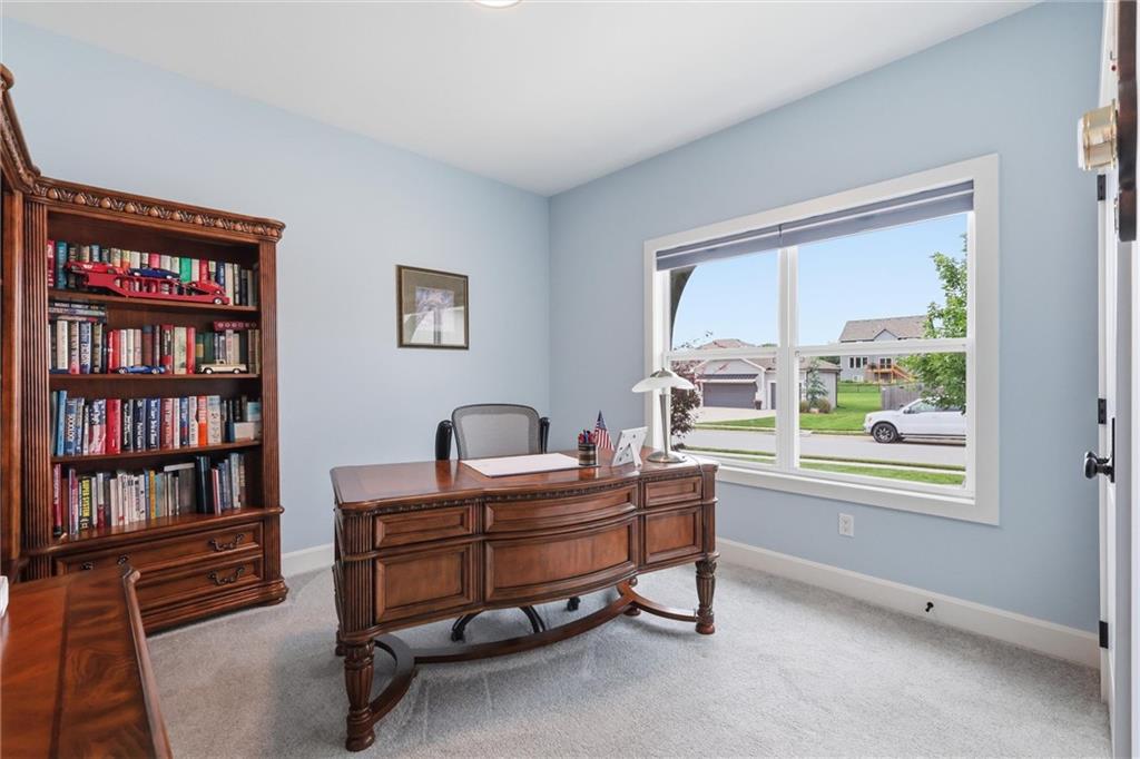 Photo 7 of 1812 Winchester Drive