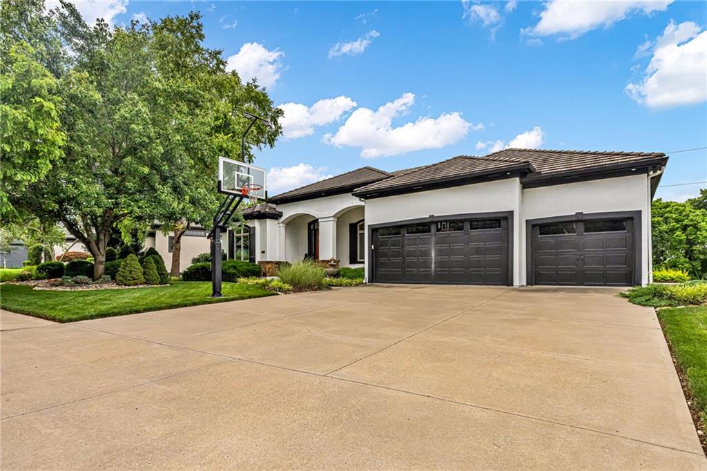 Photo of 2421 NE Lake Breeze Drive