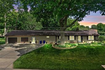 Photo 3 of 7327 Hardy Street