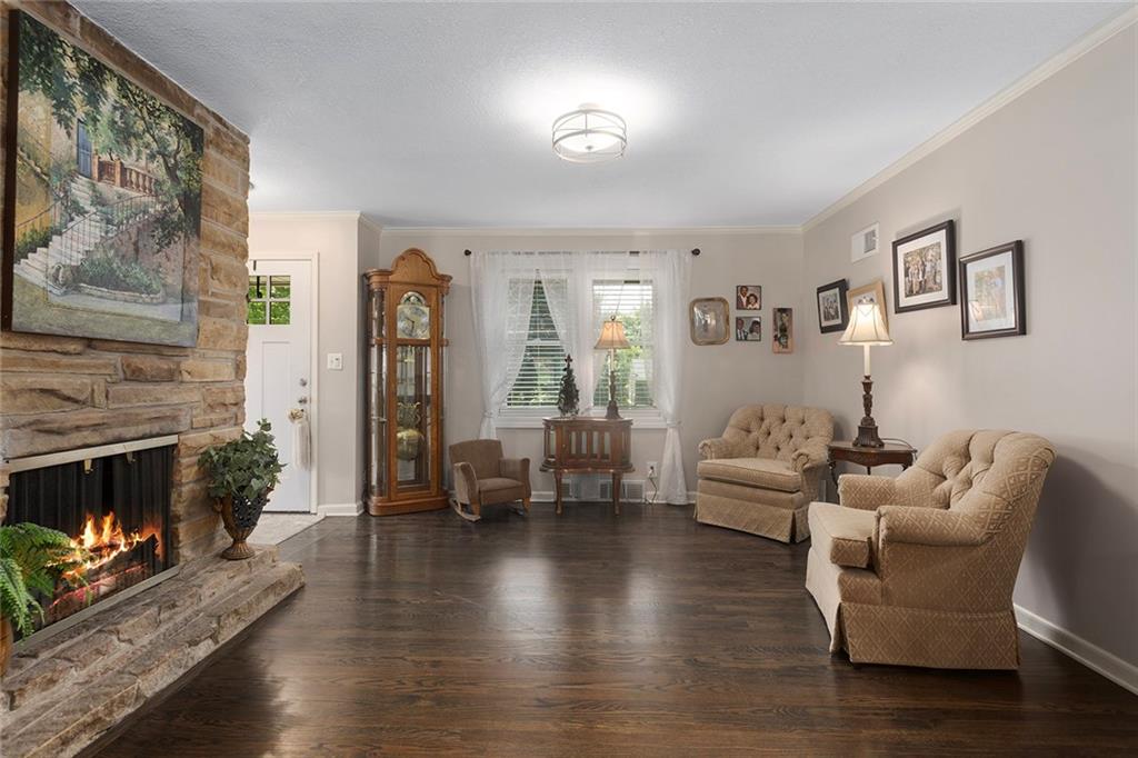 Photo 4 of 7327 Hardy Street