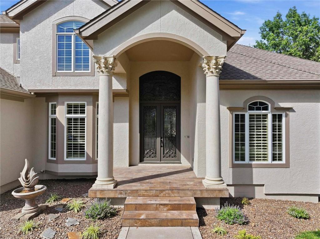 Photo 3 of 469 NW Riven Rock Place