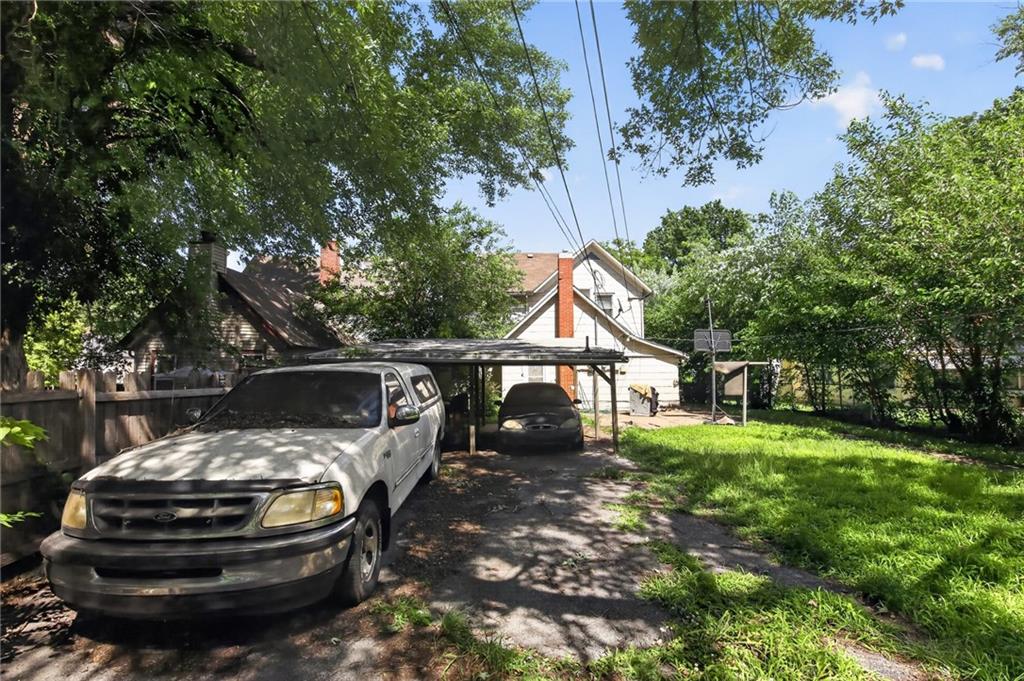 Photo 3 of 906 Columbia Avenue