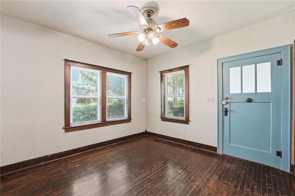Photo 3 of 2028 Bristow Avenue