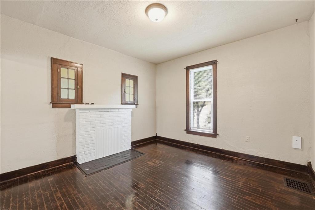 Photo 7 of 2028 Bristow Avenue