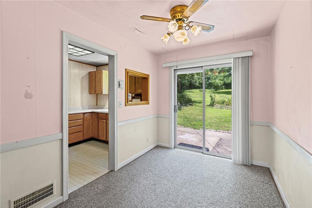 Photo 7 of 5525 Hadley Street