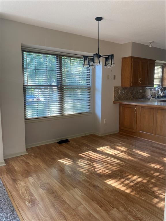 Photo 4 of 2301 Richwood Circle