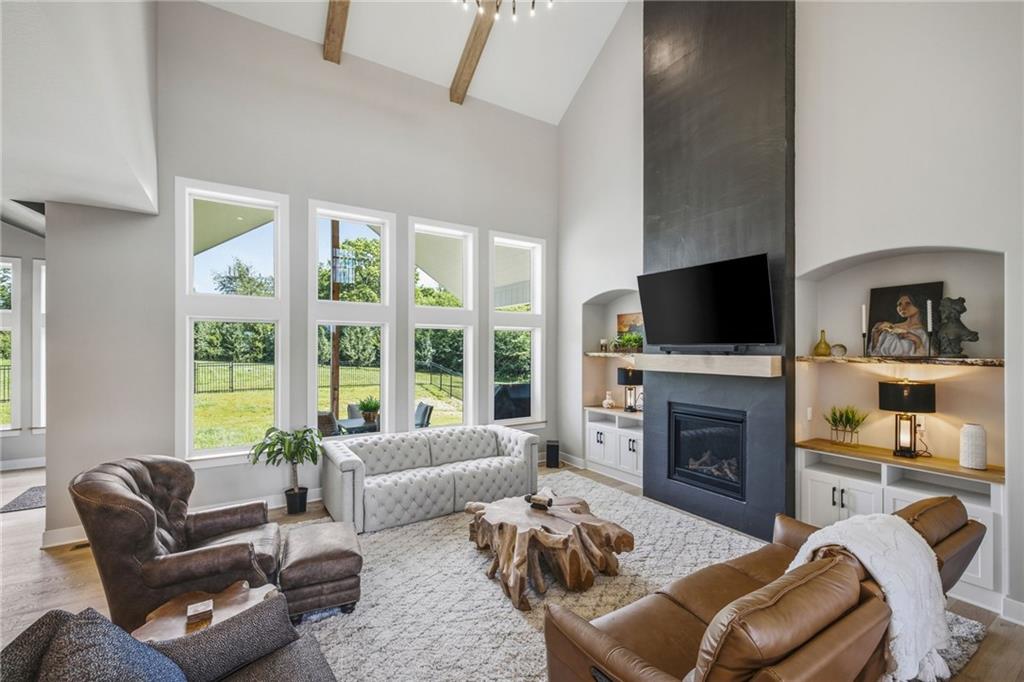 Photo 2 of 8422 NE 147th Street