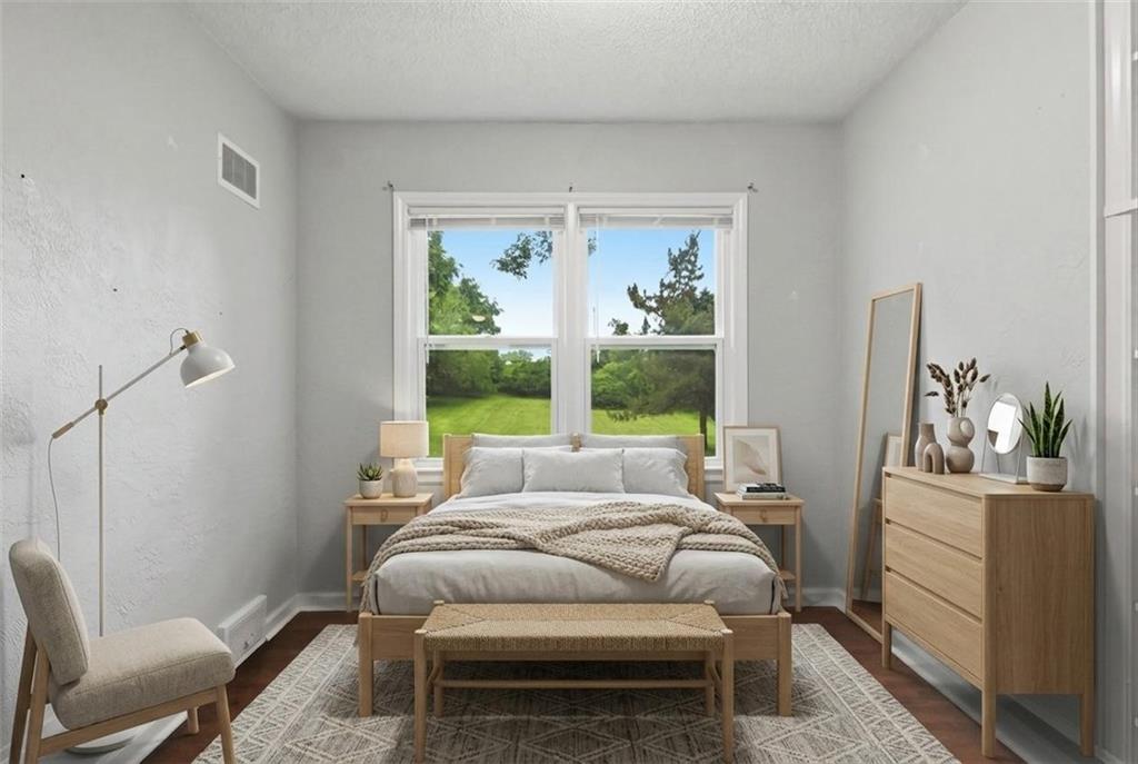 Photo 7 of 6505 Overton Avenue