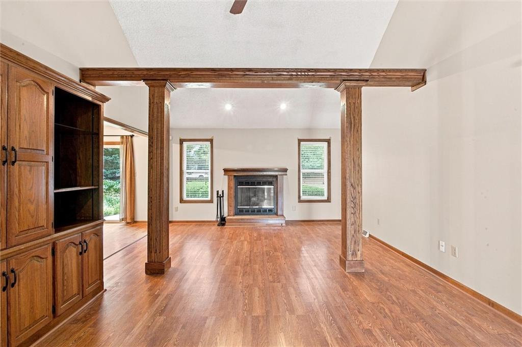 Photo 4 of 8504 N Chatham Avenue