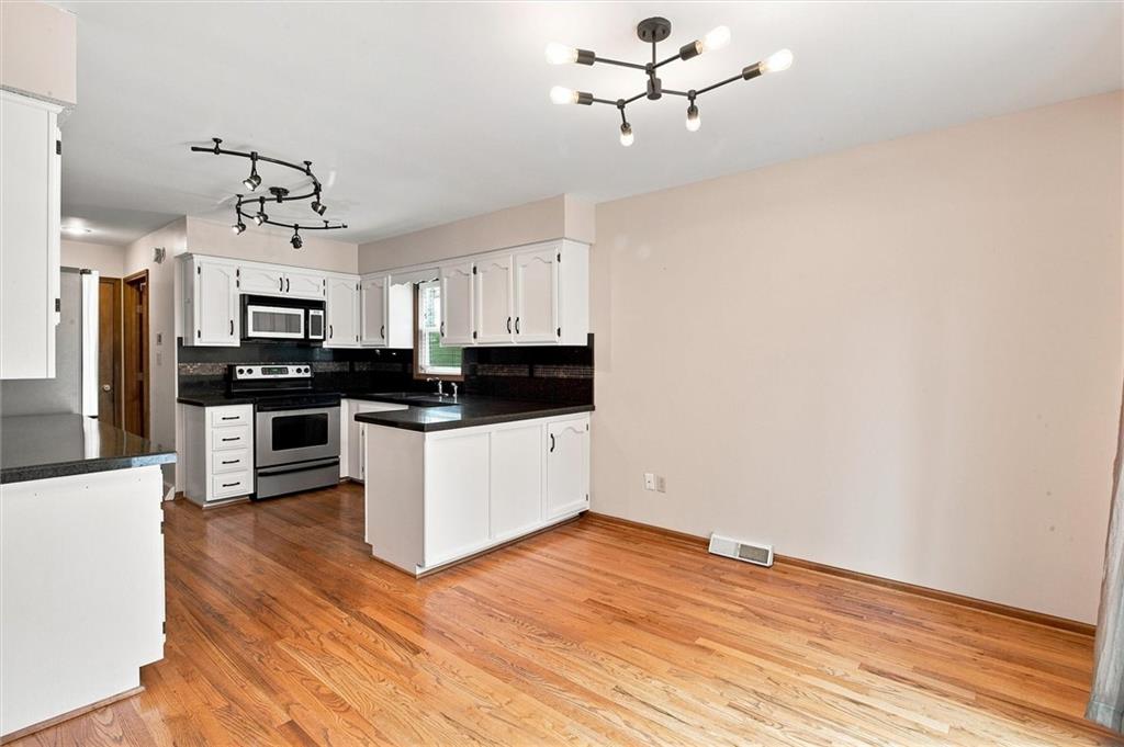 Photo 6 of 8504 N Chatham Avenue