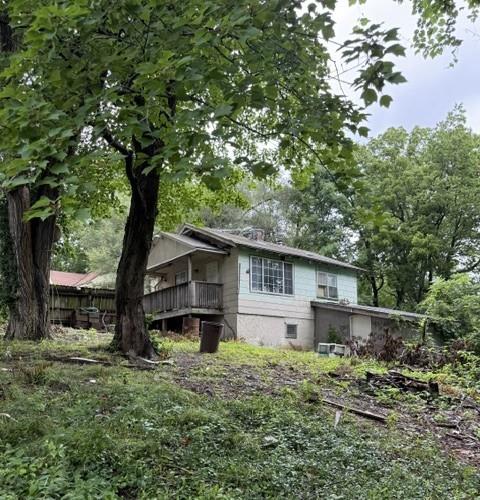 Photo 3 of 3922 Delavan Avenue