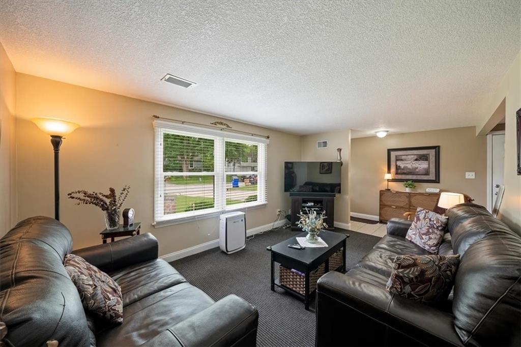 Photo 6 of 13124 Herrick Avenue