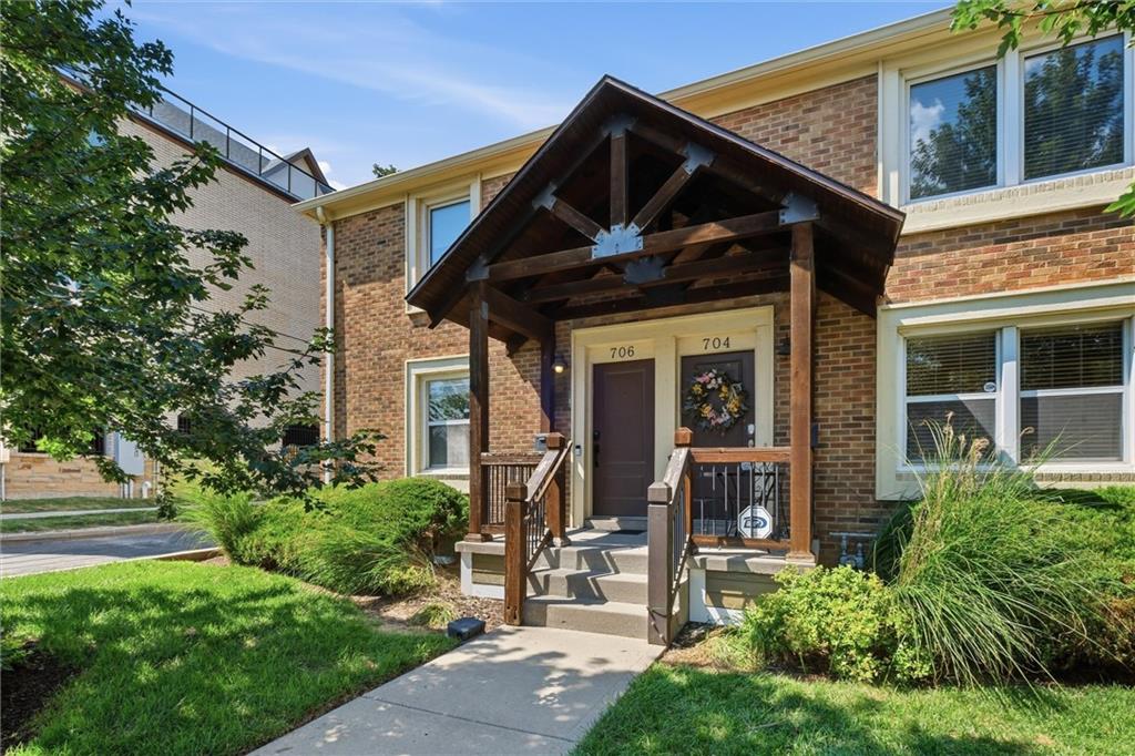 Photo 2 of 706 W 46th Street #706