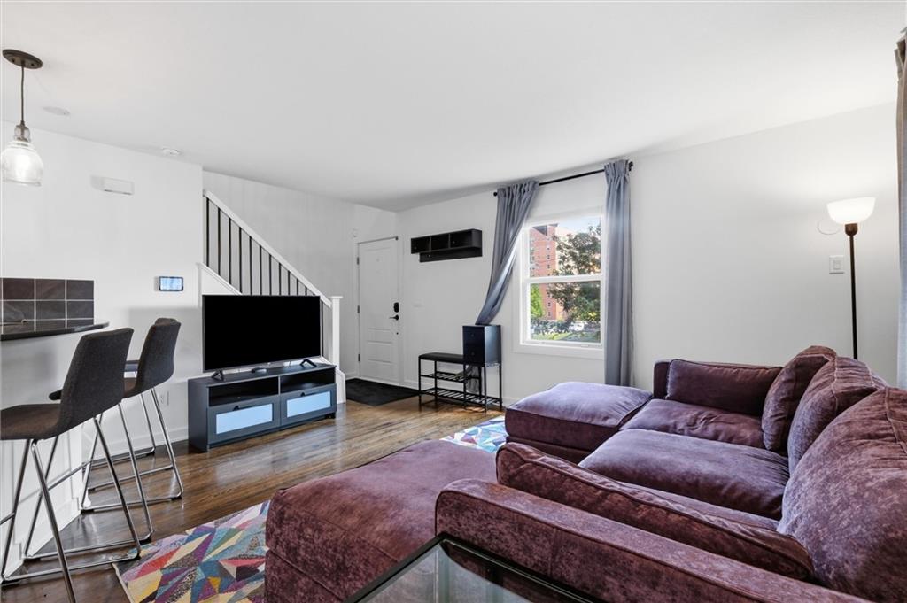 Photo 6 of 706 W 46th Street #706