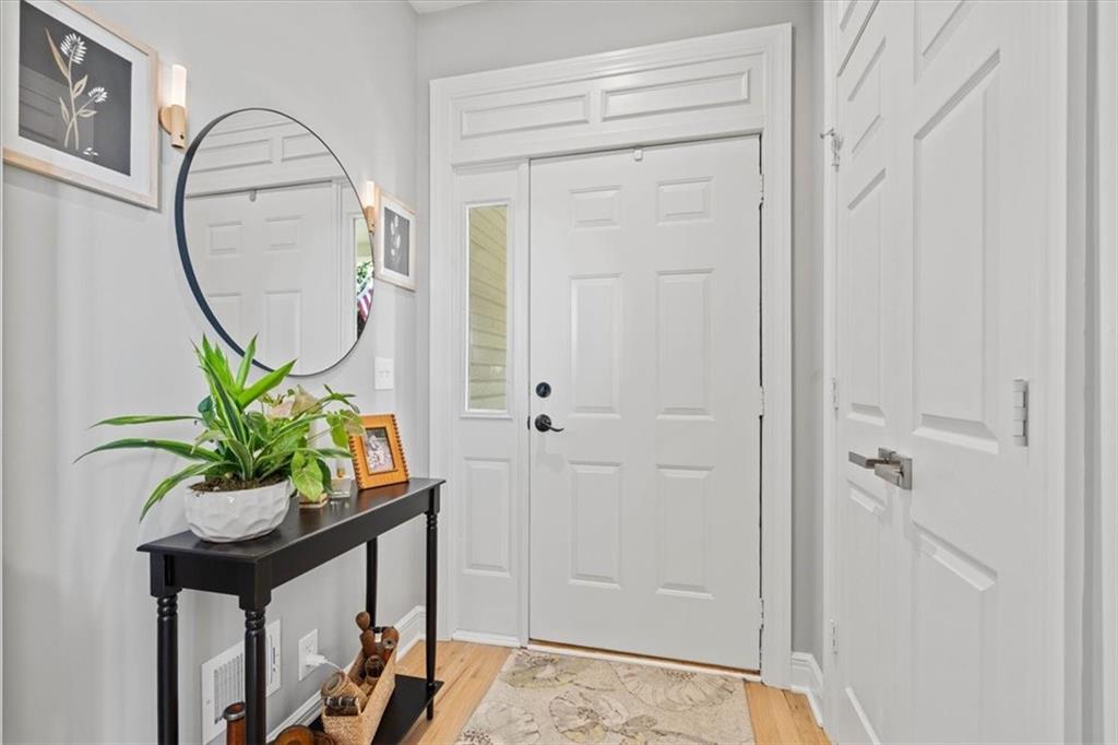 Photo 4 of 13735 Pembroke Circle