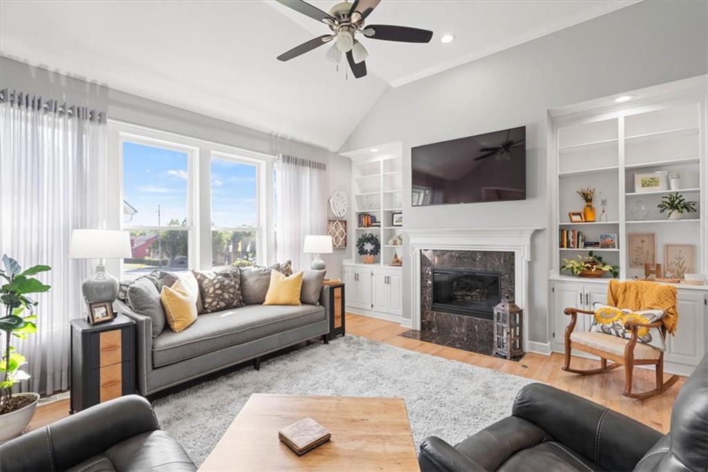 Photo 6 of 13735 Pembroke Circle