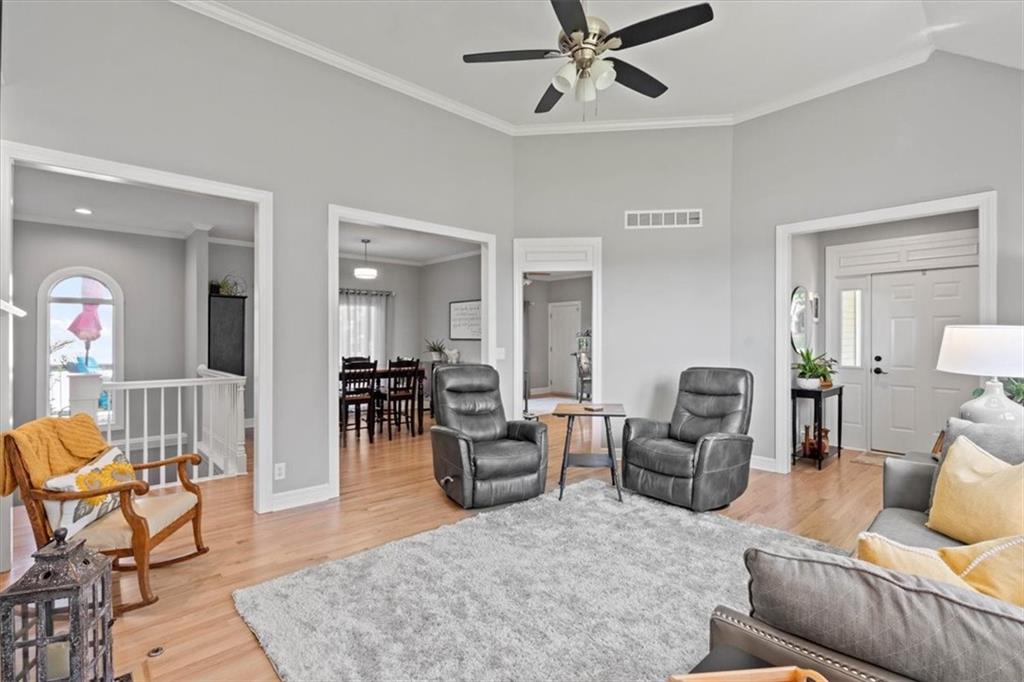 Photo 7 of 13735 Pembroke Circle