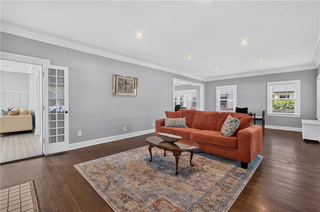 Photo 5 of 5850 Brookside Boulevard
