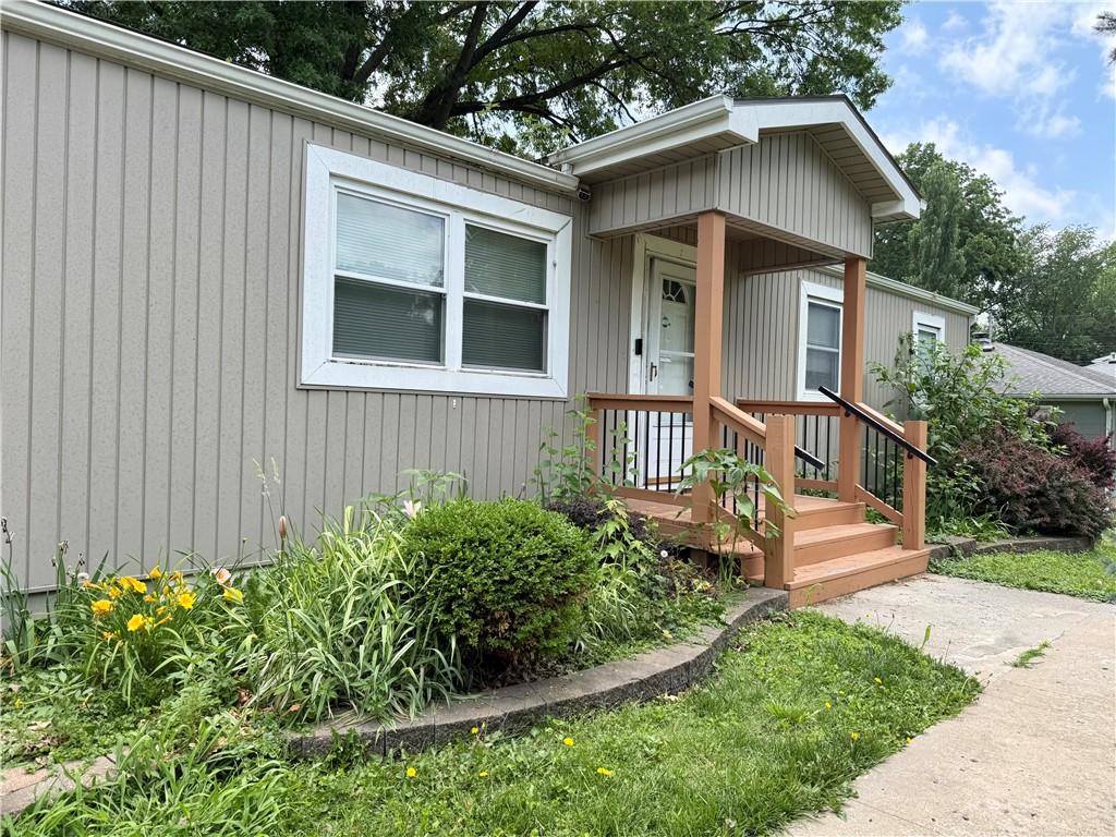 Photo of 4621 NE 42nd Street