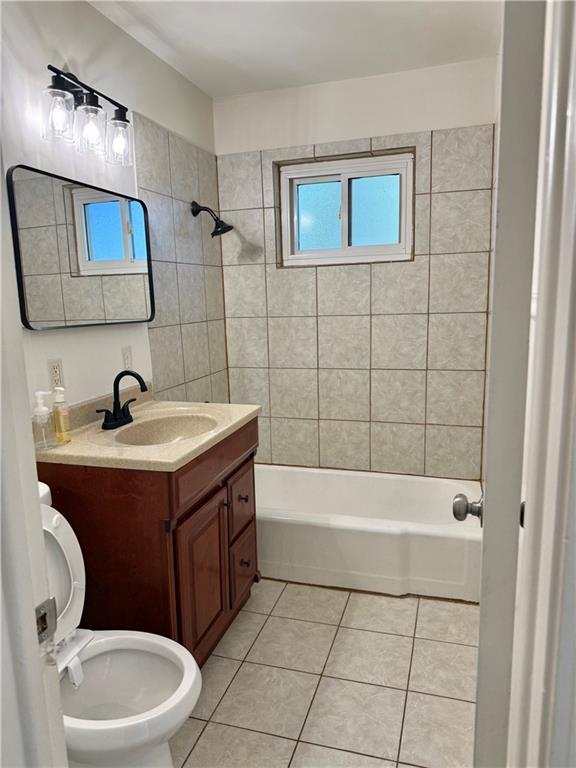 Photo 6 of 4621 NE 42nd Street