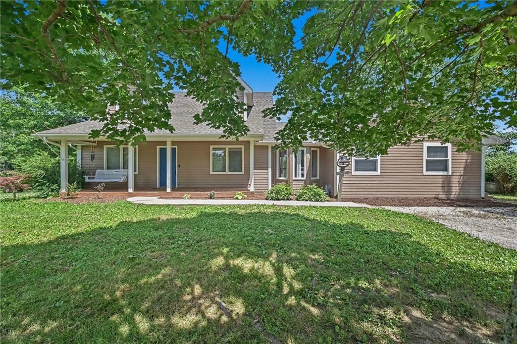 Photo 3 of 17503 Baxter Road
