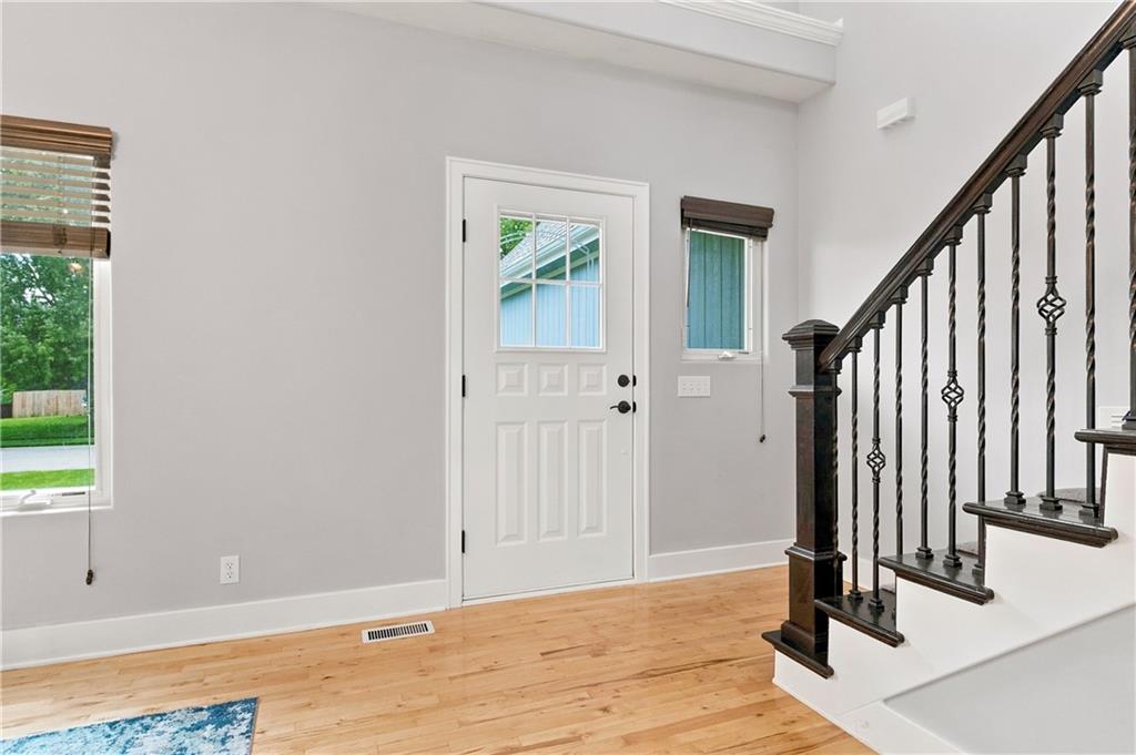Photo 4 of 1820 N 160th Street