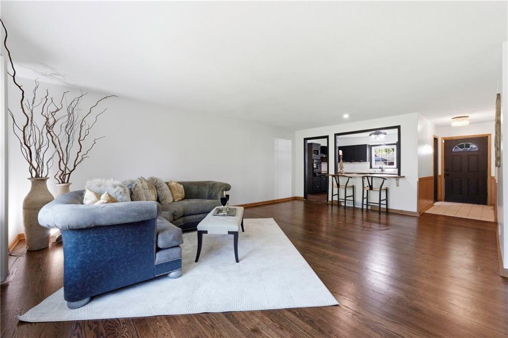 Photo 5 of 8304 Willow Way