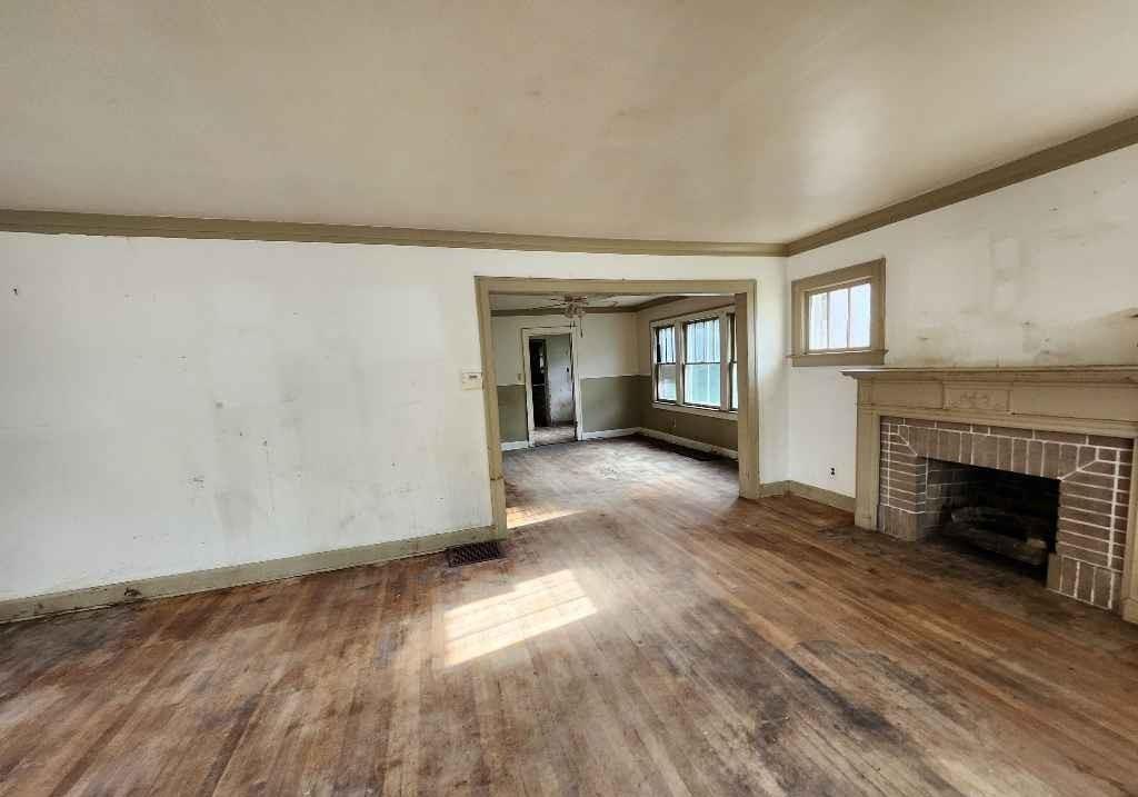 Photo 4 of 3220 Barber Avenue