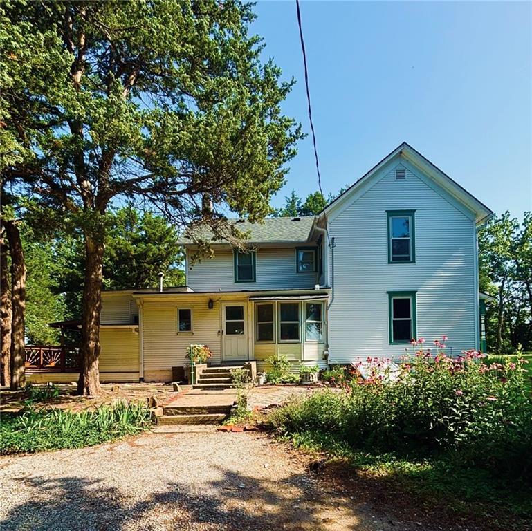 Photo 2 of 1033 E 1800 Road