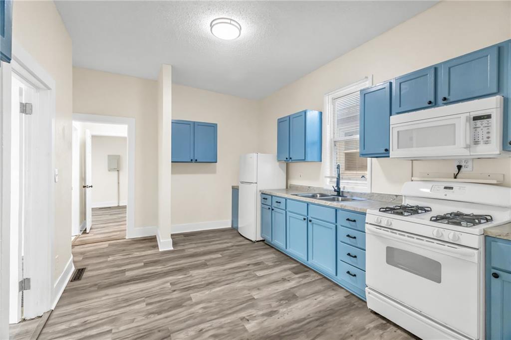 Photo 5 of 210 Osage Street