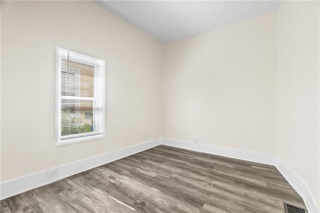 Photo 7 of 210 Osage Street