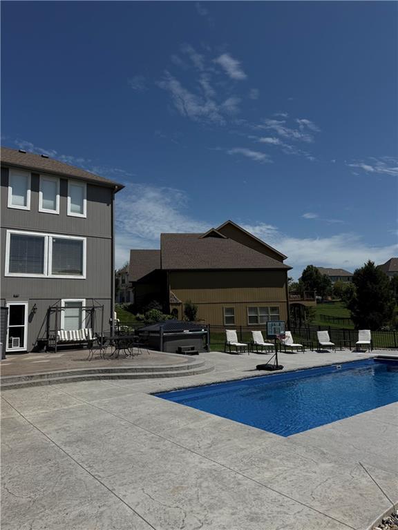 Photo 2 of 17595 N Alder Court