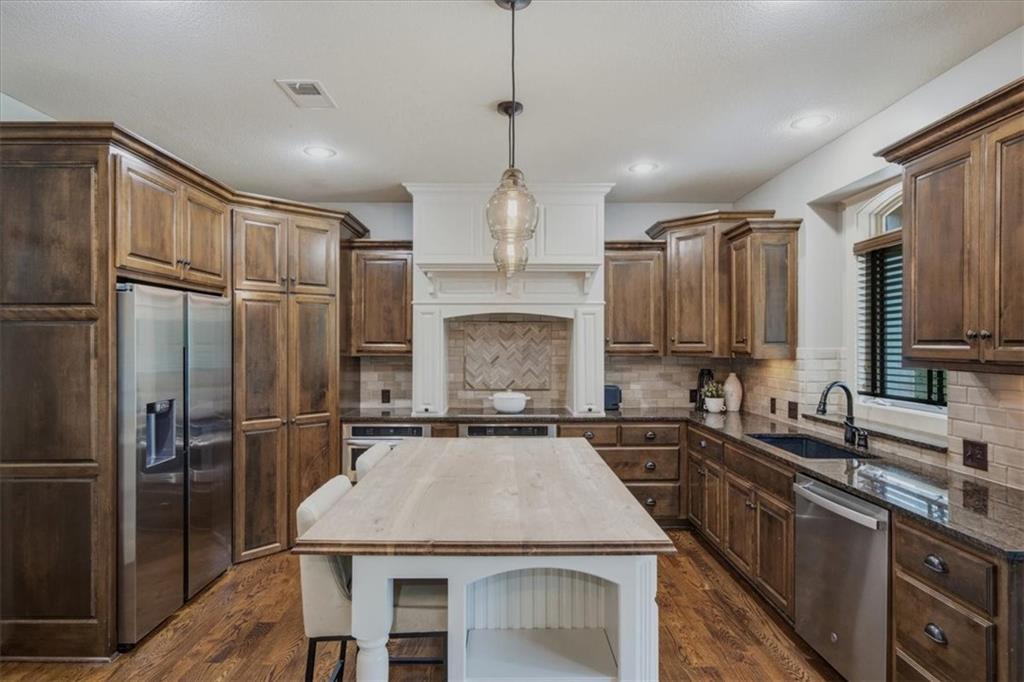 Photo 7 of 9307 W 155th Court