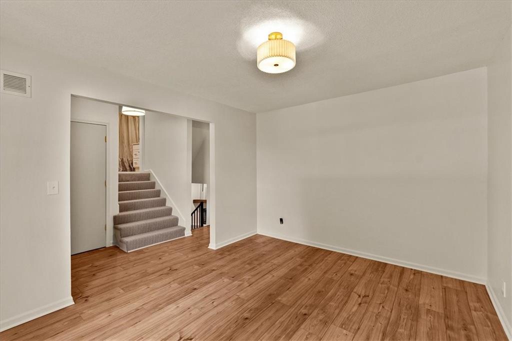Photo 5 of 1212 W Sheridan Street