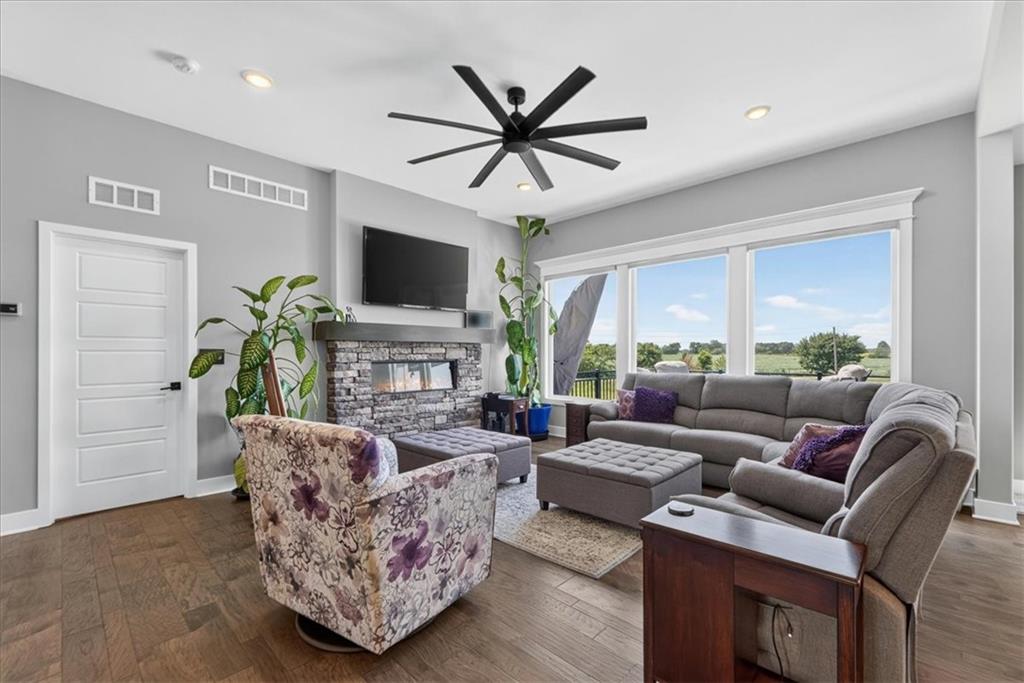 Photo 5 of 27802 E 134th Street